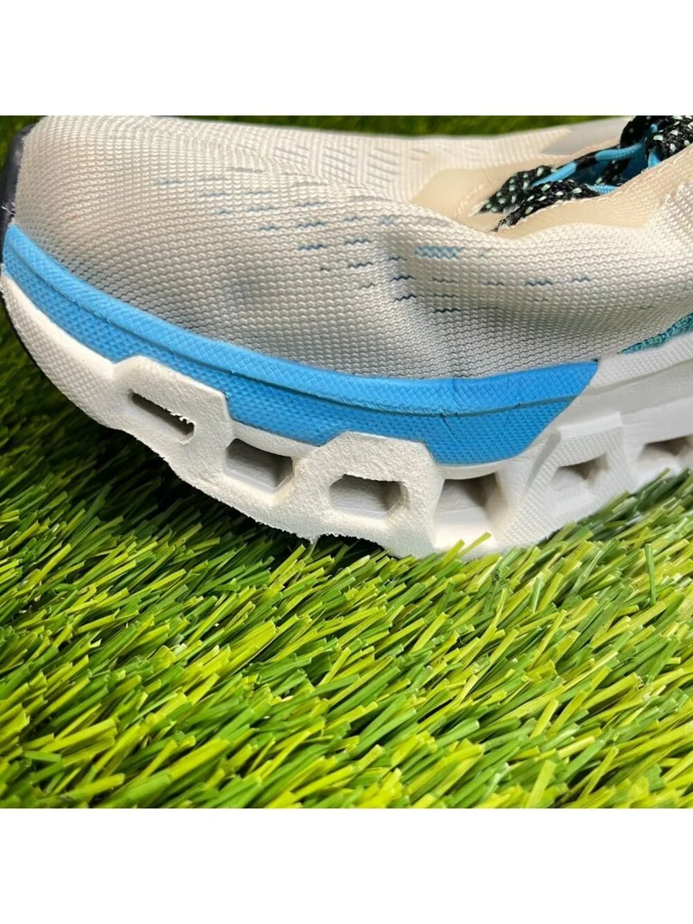 On Cloudmonster 2 Womens Size 7.5 Cream Blue Athletic Running Shoes Sneakers